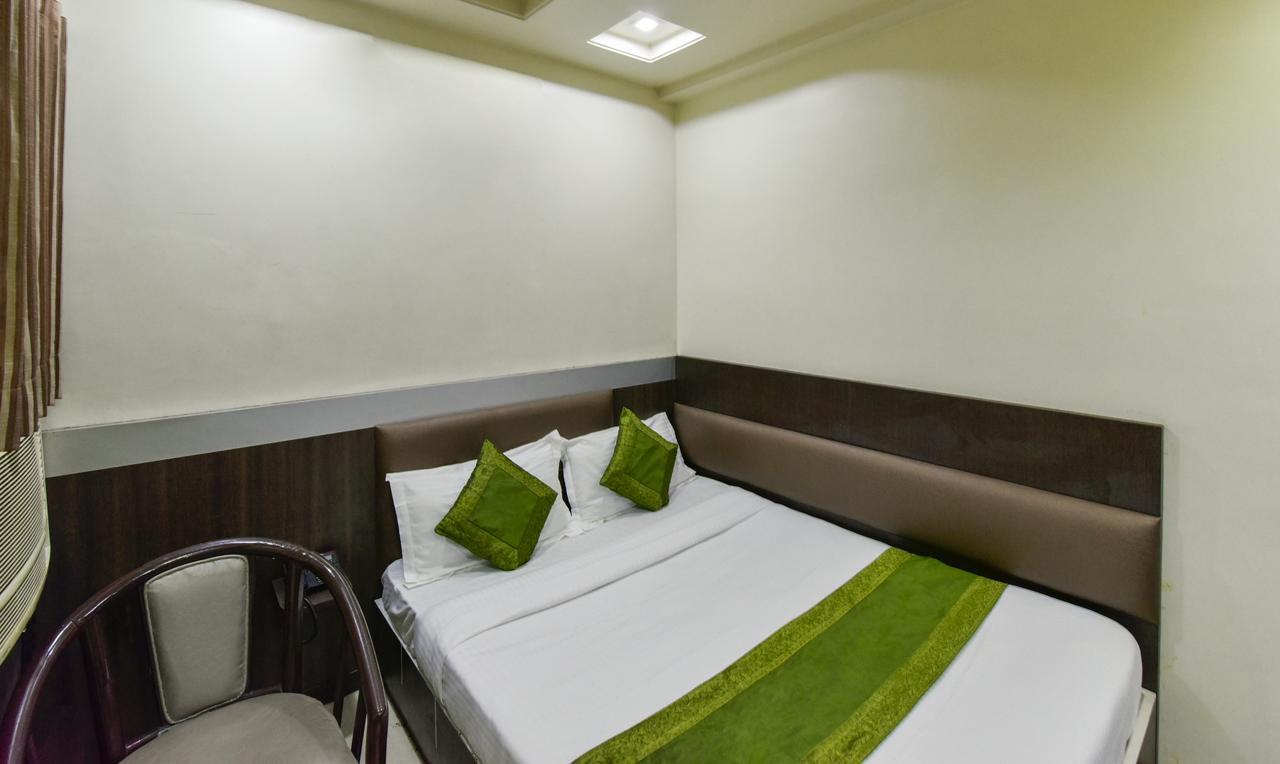 Hotel Kanishka Rāipur エクステリア 写真