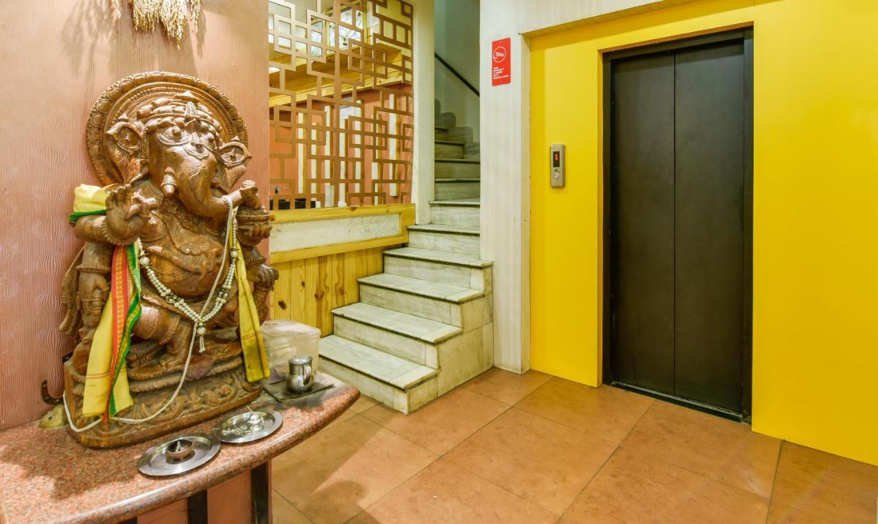 Hotel Kanishka Rāipur エクステリア 写真