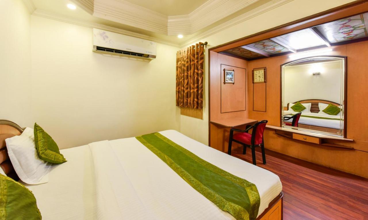 Hotel Kanishka Rāipur エクステリア 写真