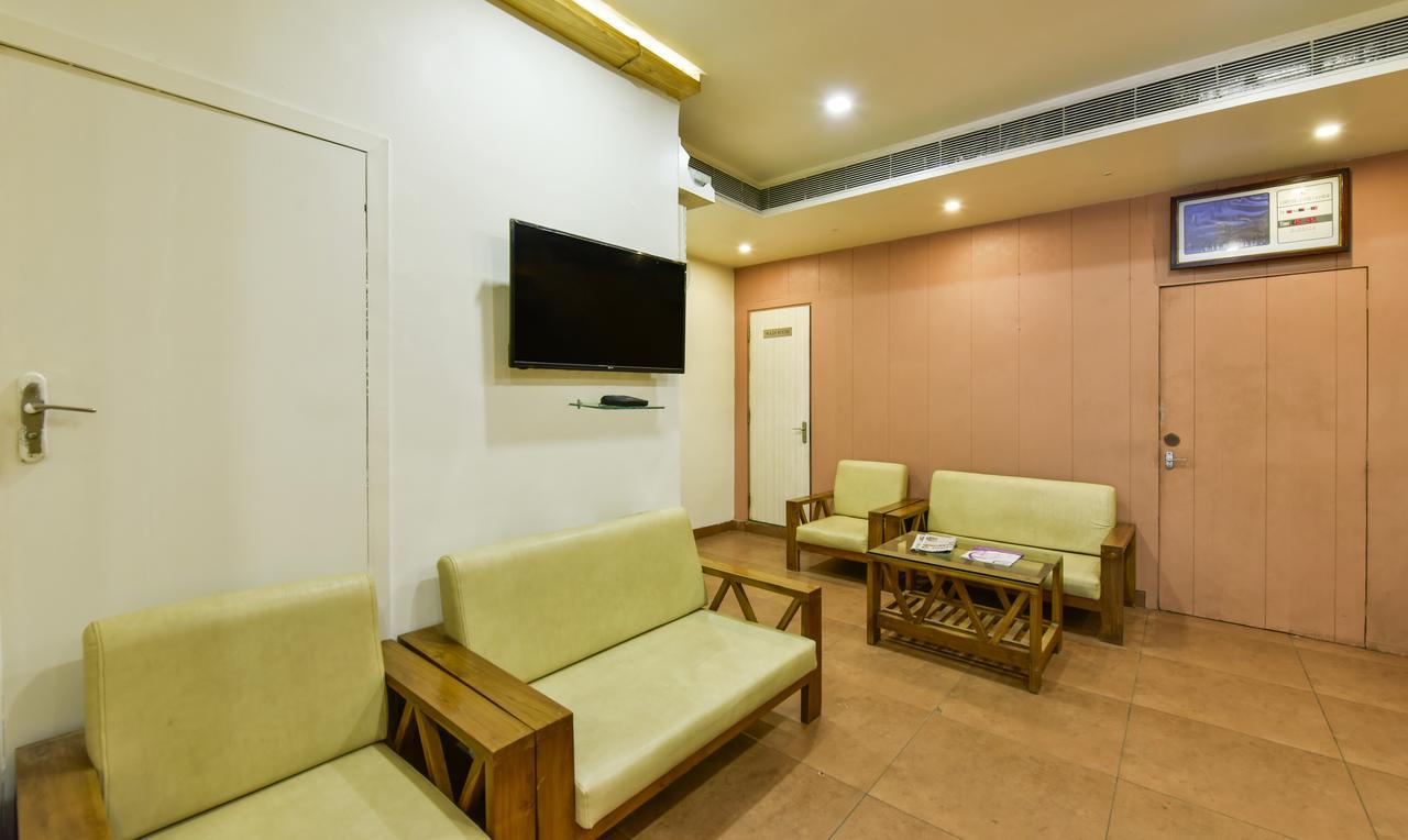 Hotel Kanishka Rāipur エクステリア 写真